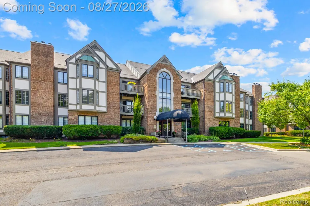 822 Deer Court Plymouth City, MI 48170