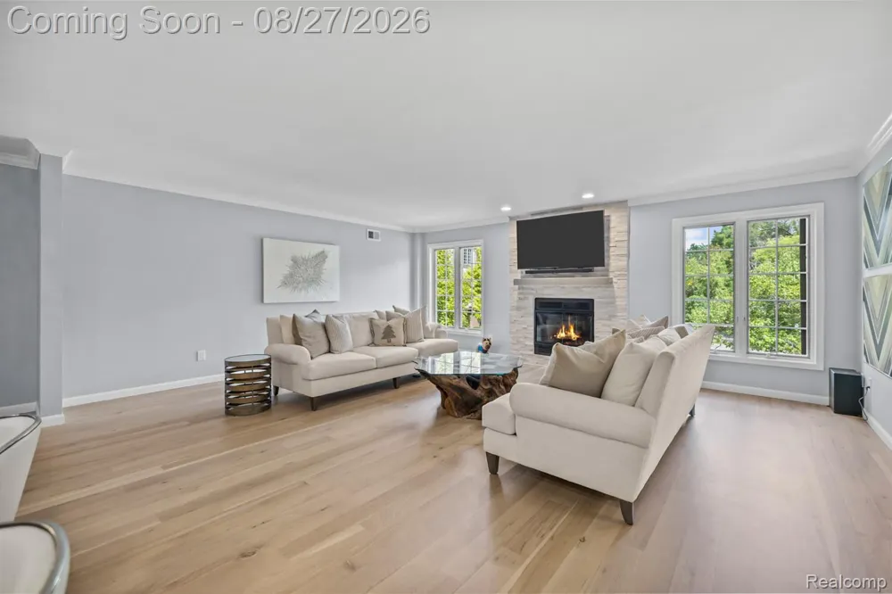 822 Deer Court Plymouth City, MI 48170