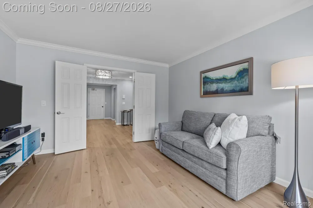 822 Deer Court Plymouth City, MI 48170