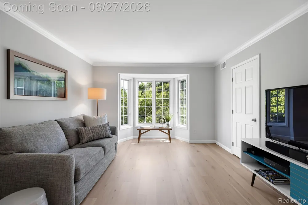822 Deer Court Plymouth City, MI 48170