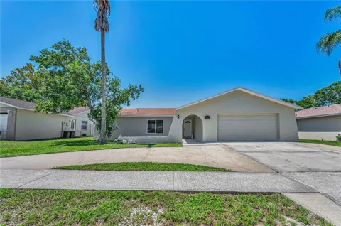 11121 PEPPERTREE LANE