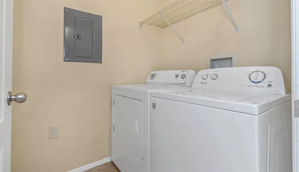 2730 VIA TIVOLI #321B Clearwater, FL 33764