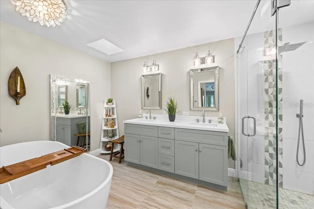 2995 EXETER DRIVE Clearwater, FL 33761