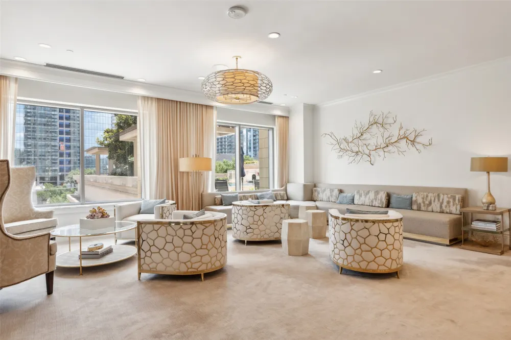2300 Wolf Street #3D Dallas, TX 75201