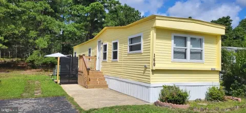 160 CHESTNUT DR