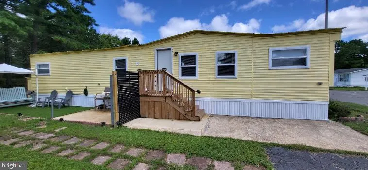 160 CHESTNUT DR Barnegat, NJ 08005