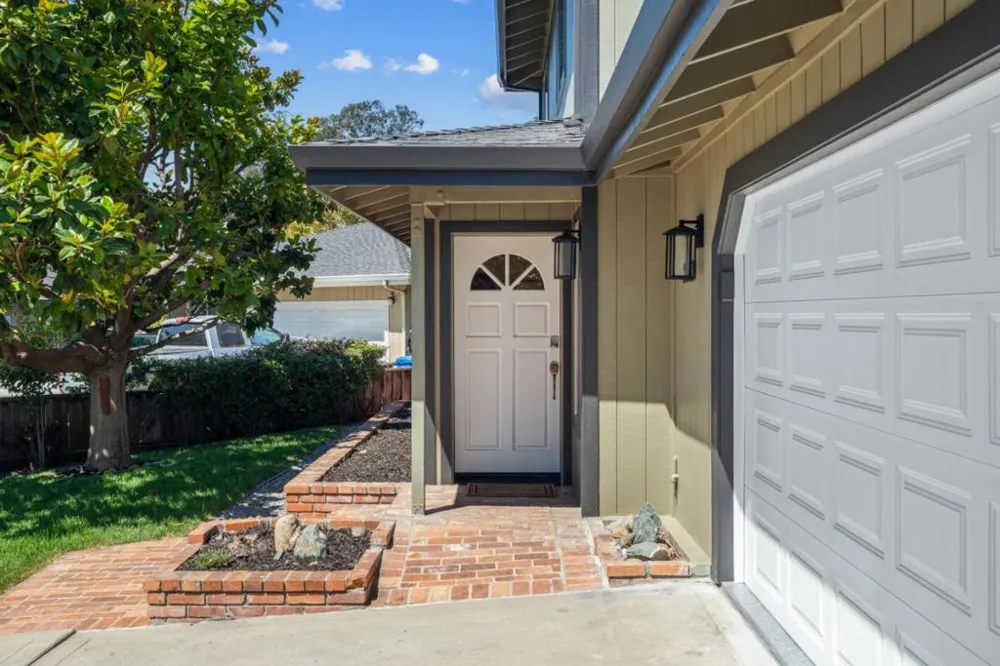 2430 Camden Court Santa Cruz, CA 95065