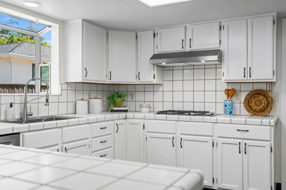 2430 Camden Court Santa Cruz, CA 95065