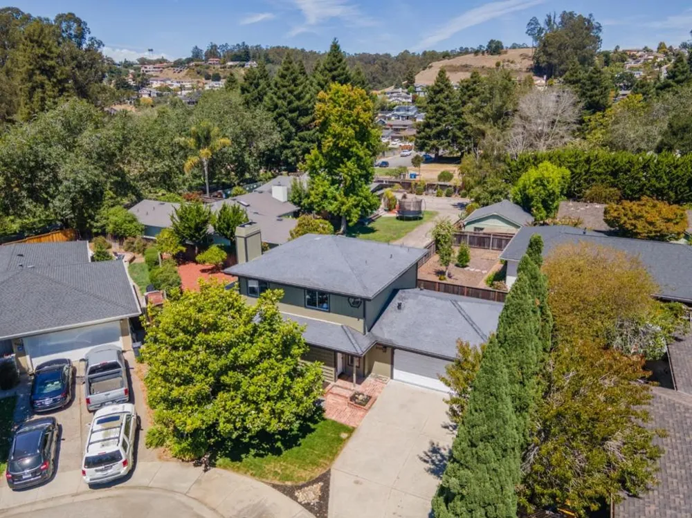 2430 Camden Court Santa Cruz, CA 95065
