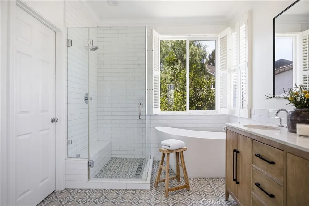 64 Trail Canyon Aliso Viejo, CA 92656