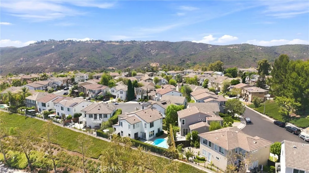 64 Trail Canyon Aliso Viejo, CA 92656