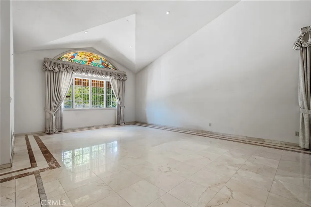 5064 Gaviota Encino, CA 91436