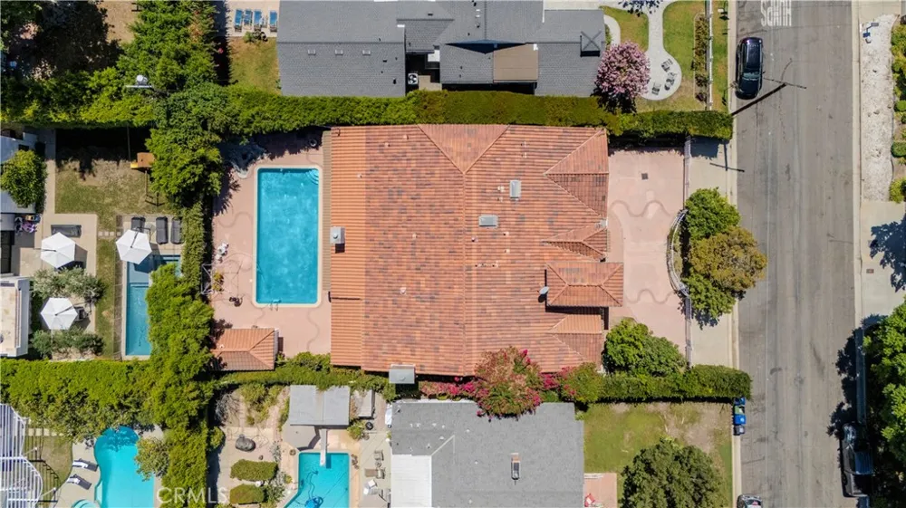 5064 Gaviota Encino, CA 91436