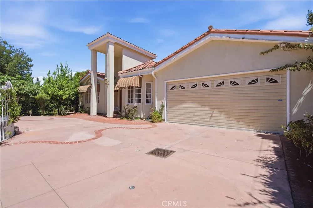 5064 Gaviota Encino, CA 91436