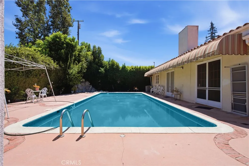 5064 Gaviota Encino, CA 91436