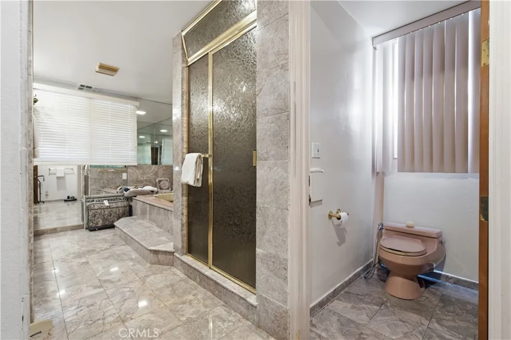 5064 Gaviota Encino, CA 91436