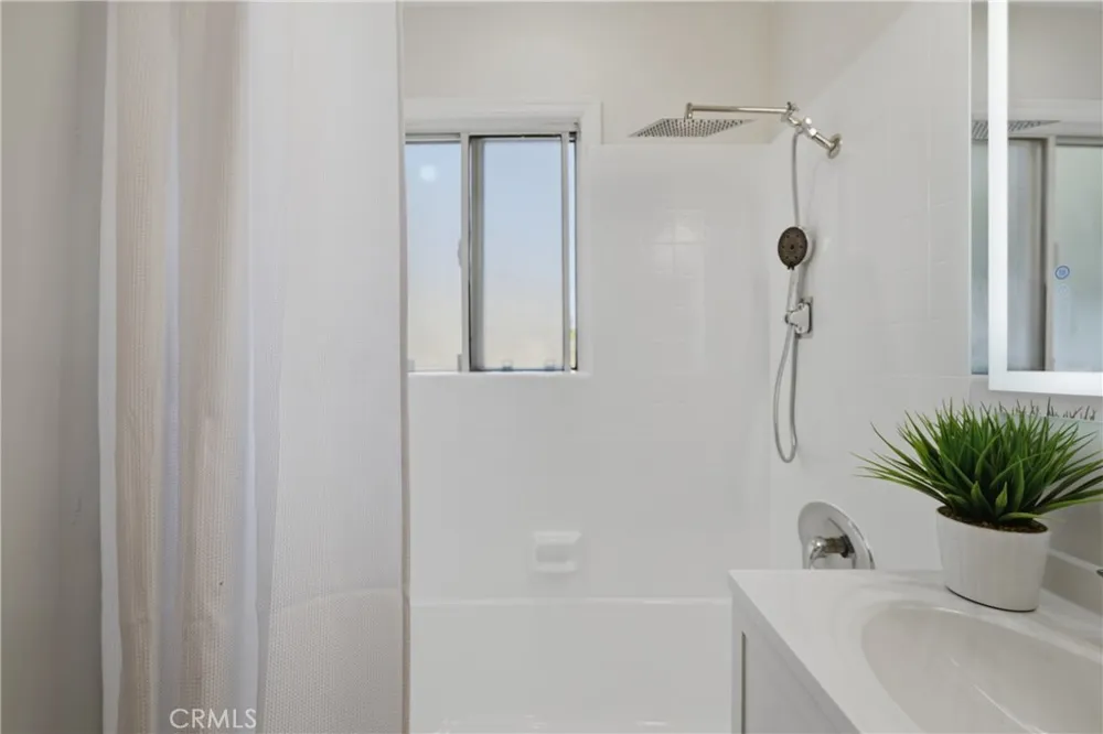 2860 Daisy Avenue Long Beach, CA 90806