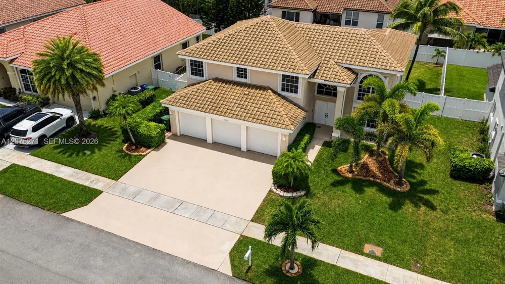 18341 NW 10th St Pembroke Pines, FL 33029