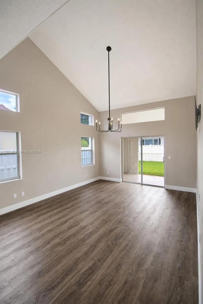 18341 NW 10th St Pembroke Pines, FL 33029