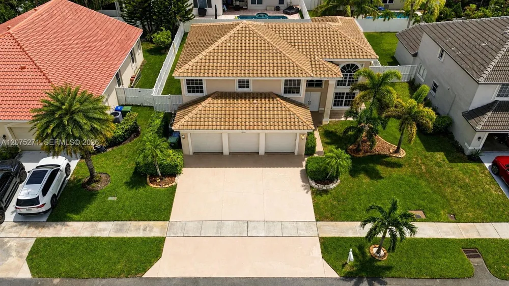 18341 NW 10th St Pembroke Pines, FL 33029