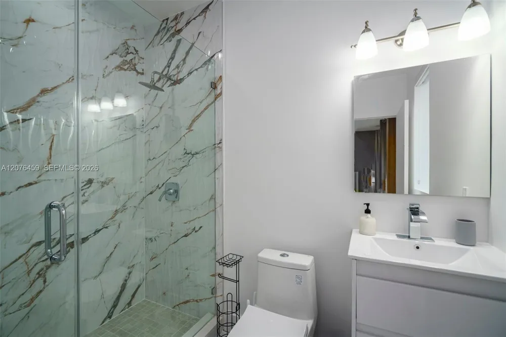 1004 Riverside Dr Pompano Beach, FL 33062