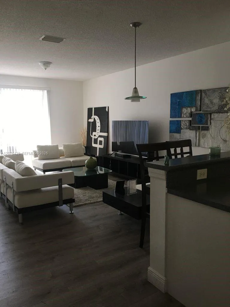 3870 San Simeon Cir #0 Weston, FL 33331