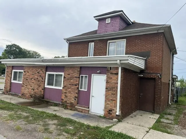 19211 Beech Daly Redford, MI 48240