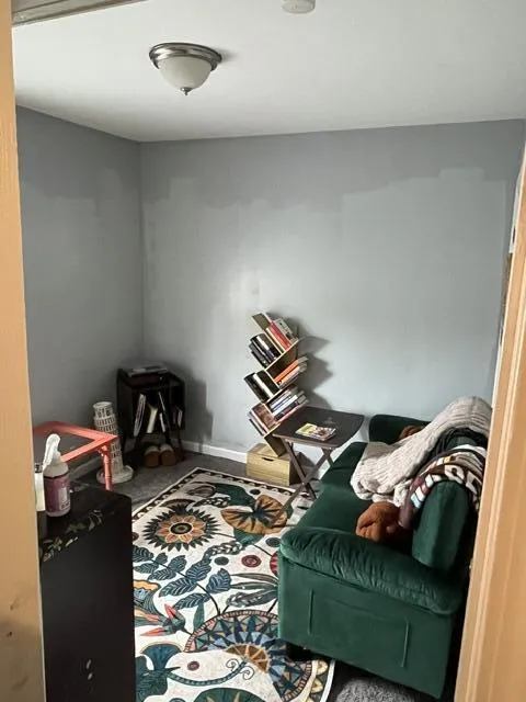 19211 Beech Daly Redford, MI 48240