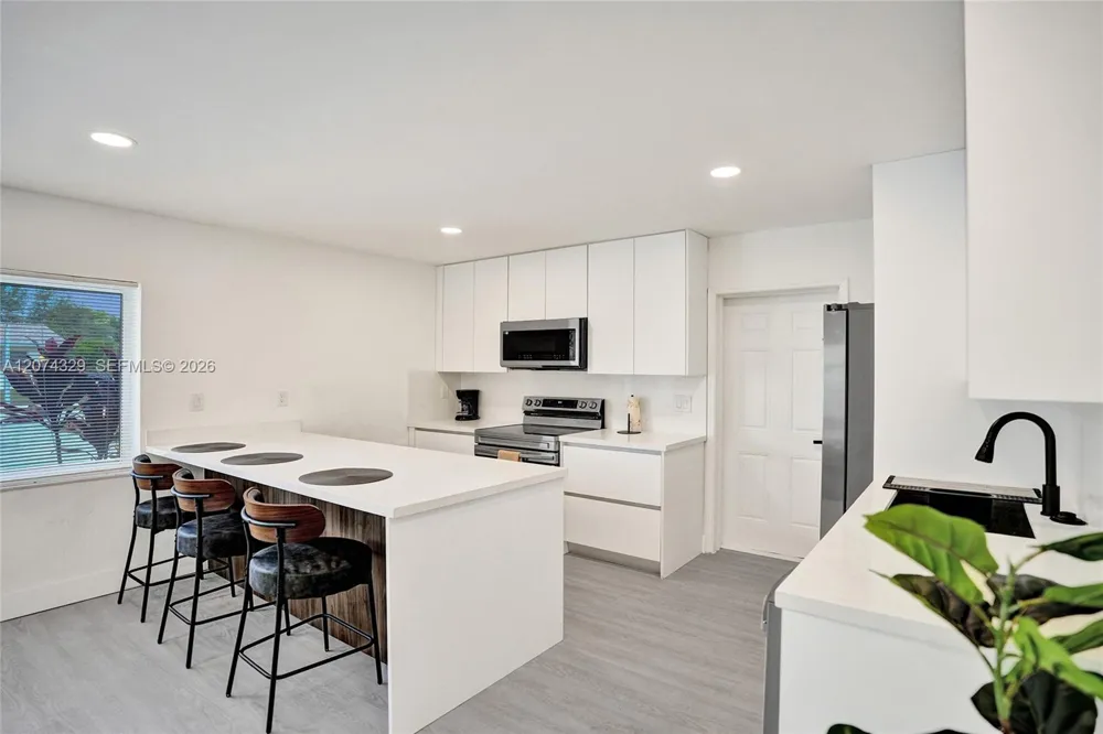 6104 SW 33rd St Miramar, FL 33023