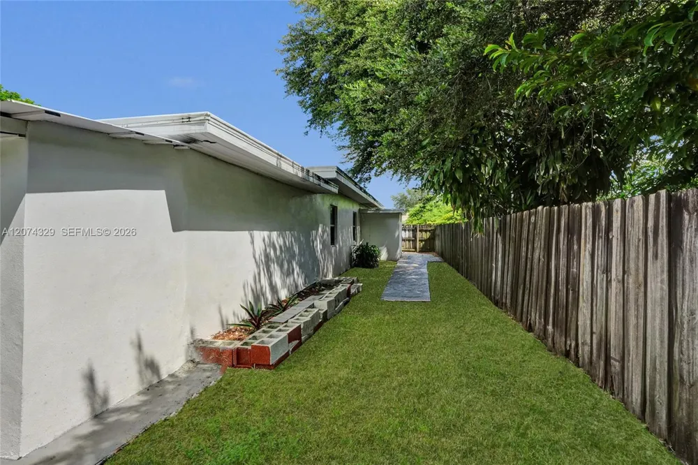 6104 SW 33rd St Miramar, FL 33023