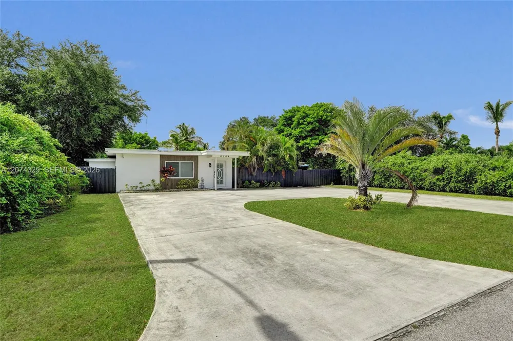6104 SW 33rd St Miramar, FL 33023