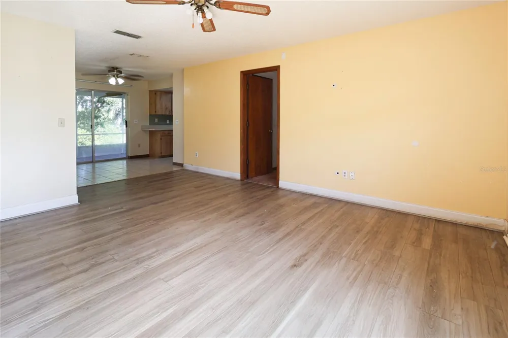 1526 PIEDMONT DRIVE Deltona, FL 32725