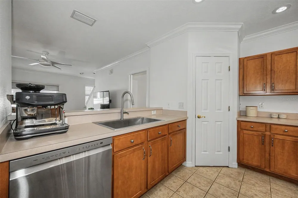 4909 ELIZABETH ANNE CIRCLE Tampa, FL 33616