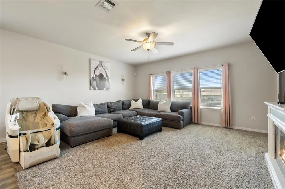 14029 Heartland Drive Manor, TX 78653