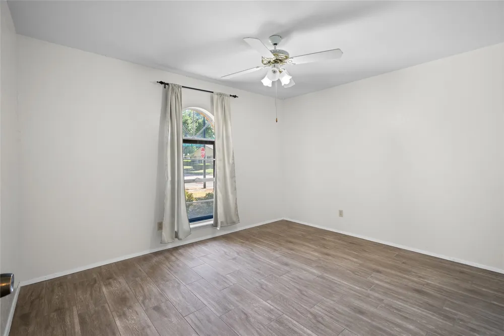 2801 Clover Valley Drive Garland, TX 75043