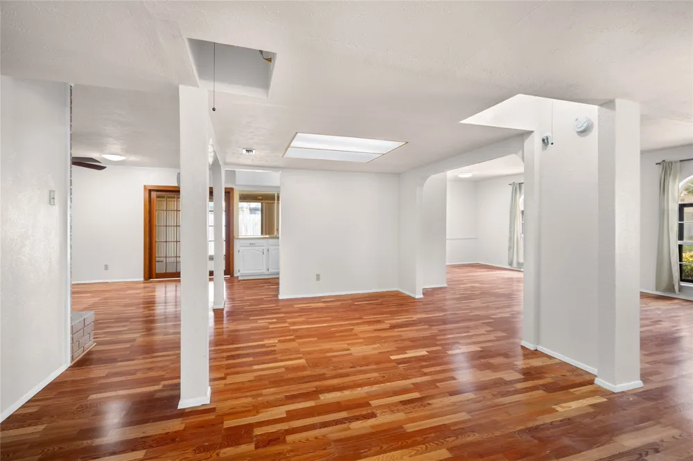 2801 Clover Valley Drive Garland, TX 75043
