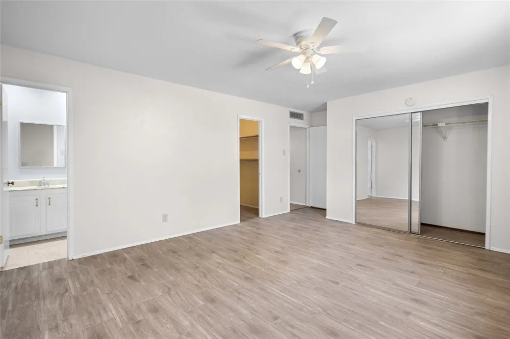 2801 Clover Valley Drive Garland, TX 75043