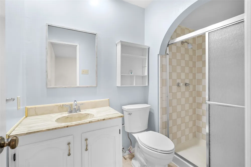 2801 Clover Valley Drive Garland, TX 75043