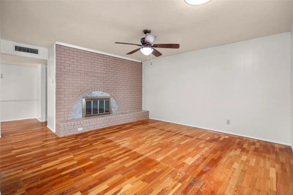 2801 Clover Valley Drive Garland, TX 75043