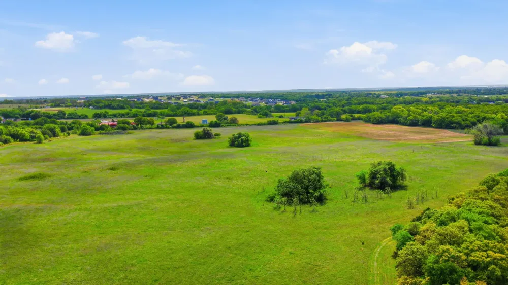 Ladybird Ln Azle, TX 76020