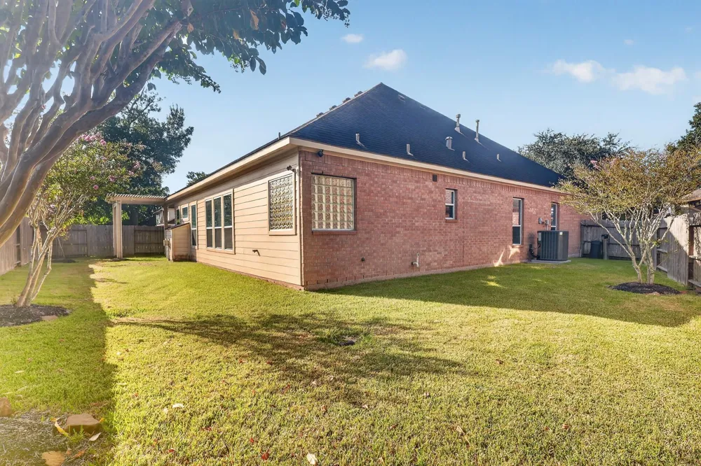 8807 Wenona Walk Missouri City, TX 77459