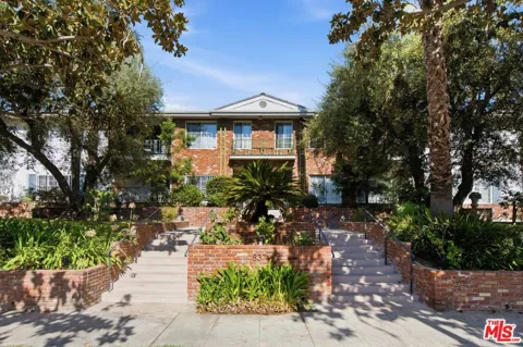837 S Windsor Boulevard #6