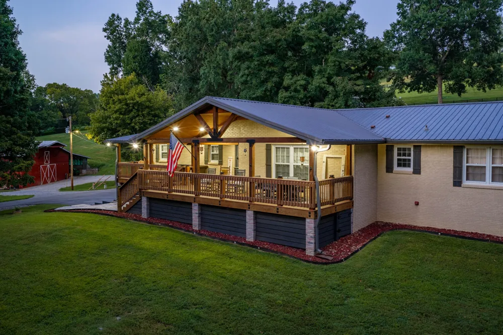 4118 Leipers Creek Rd Williamsport, TN 38487