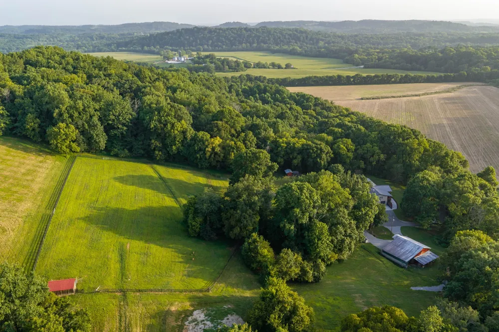 4118 Leipers Creek Rd Williamsport, TN 38487