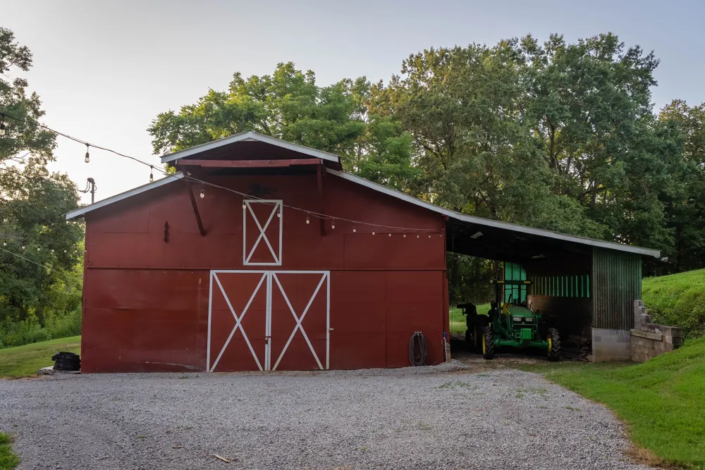 4118 Leipers Creek Rd Williamsport, TN 38487