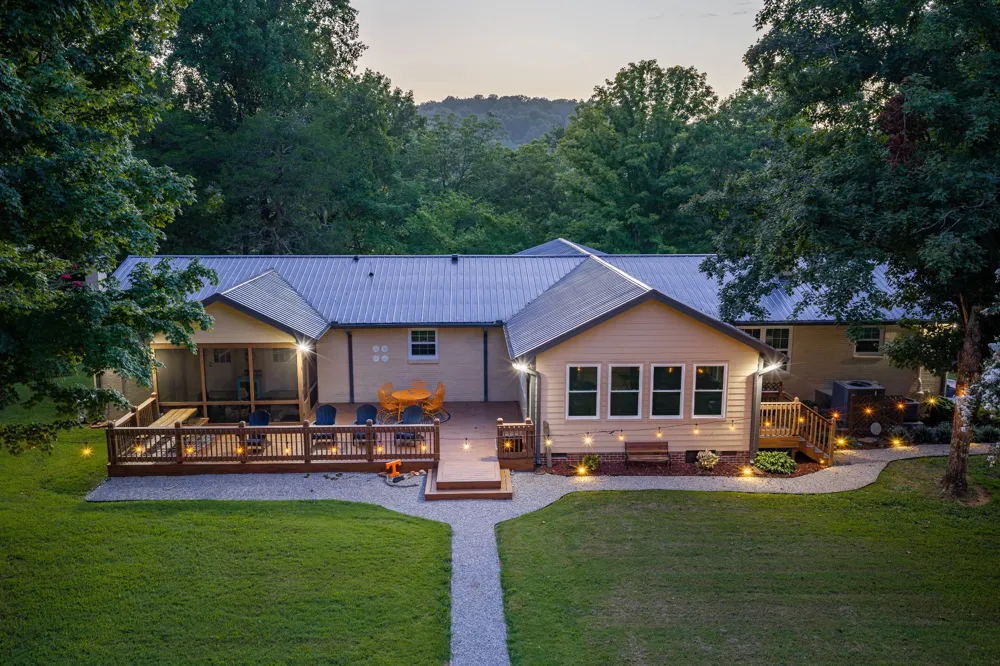 4118 Leipers Creek Rd Williamsport, TN 38487