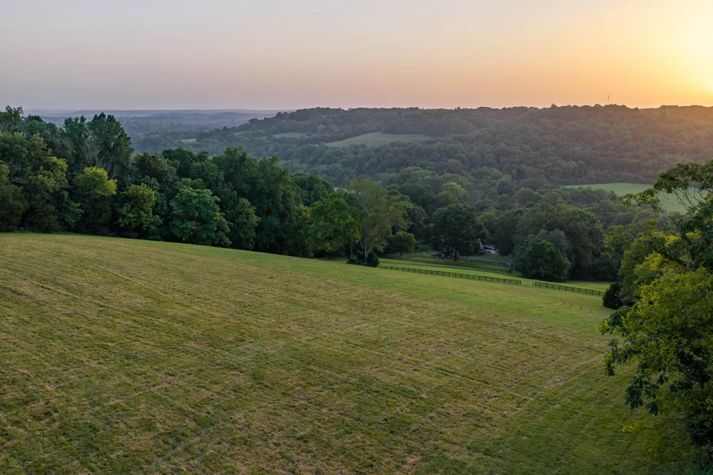 4118 Leipers Creek Rd Williamsport, TN 38487