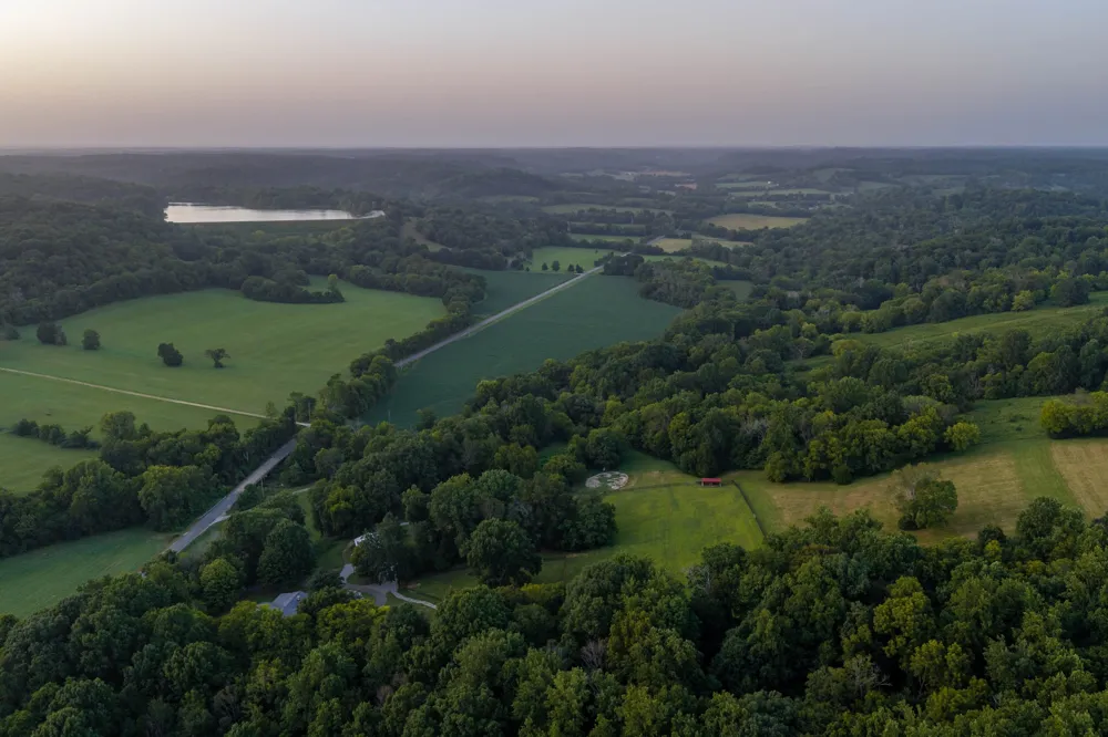4118 Leipers Creek Rd Williamsport, TN 38487