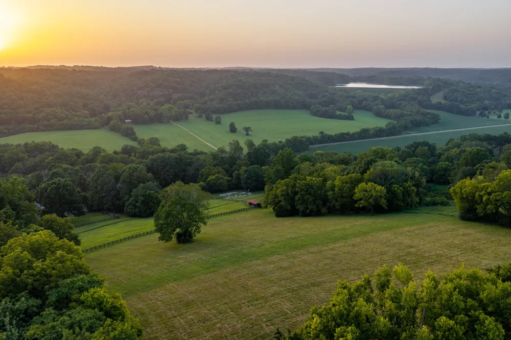 4118 Leipers Creek Rd Williamsport, TN 38487
