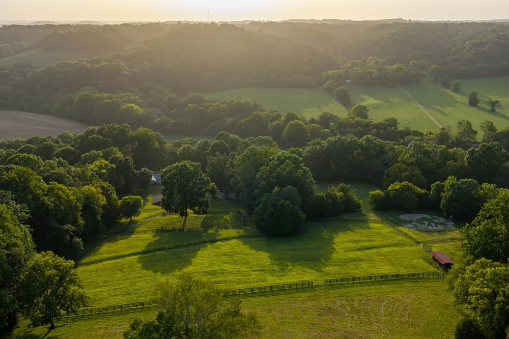 4118 Leipers Creek Rd Williamsport, TN 38487